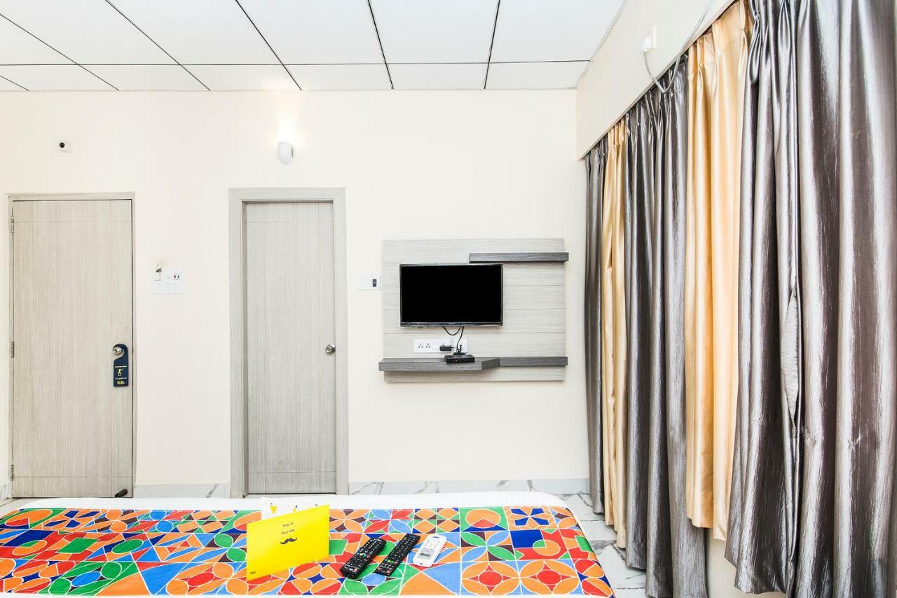Fabhotel Shivangan Kolkata Airport - Fully Vaccinated Staff Exterior photo