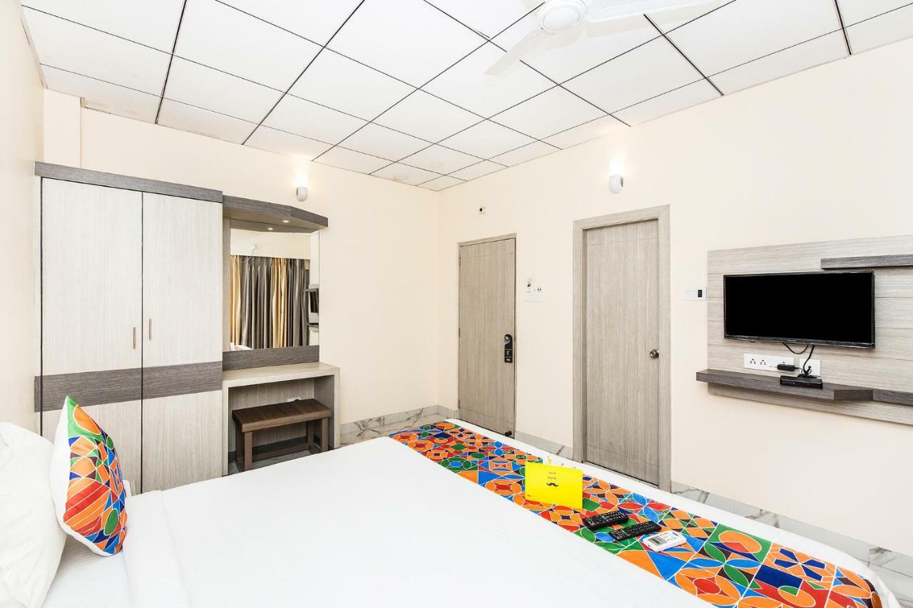 Fabhotel Shivangan Kolkata Airport - Fully Vaccinated Staff Exterior photo