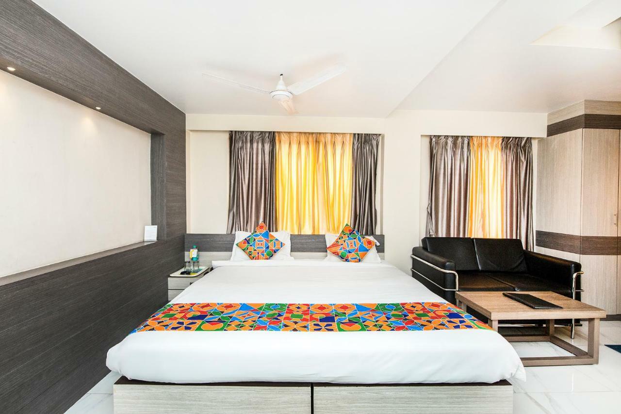 Fabhotel Shivangan Kolkata Airport - Fully Vaccinated Staff Exterior photo